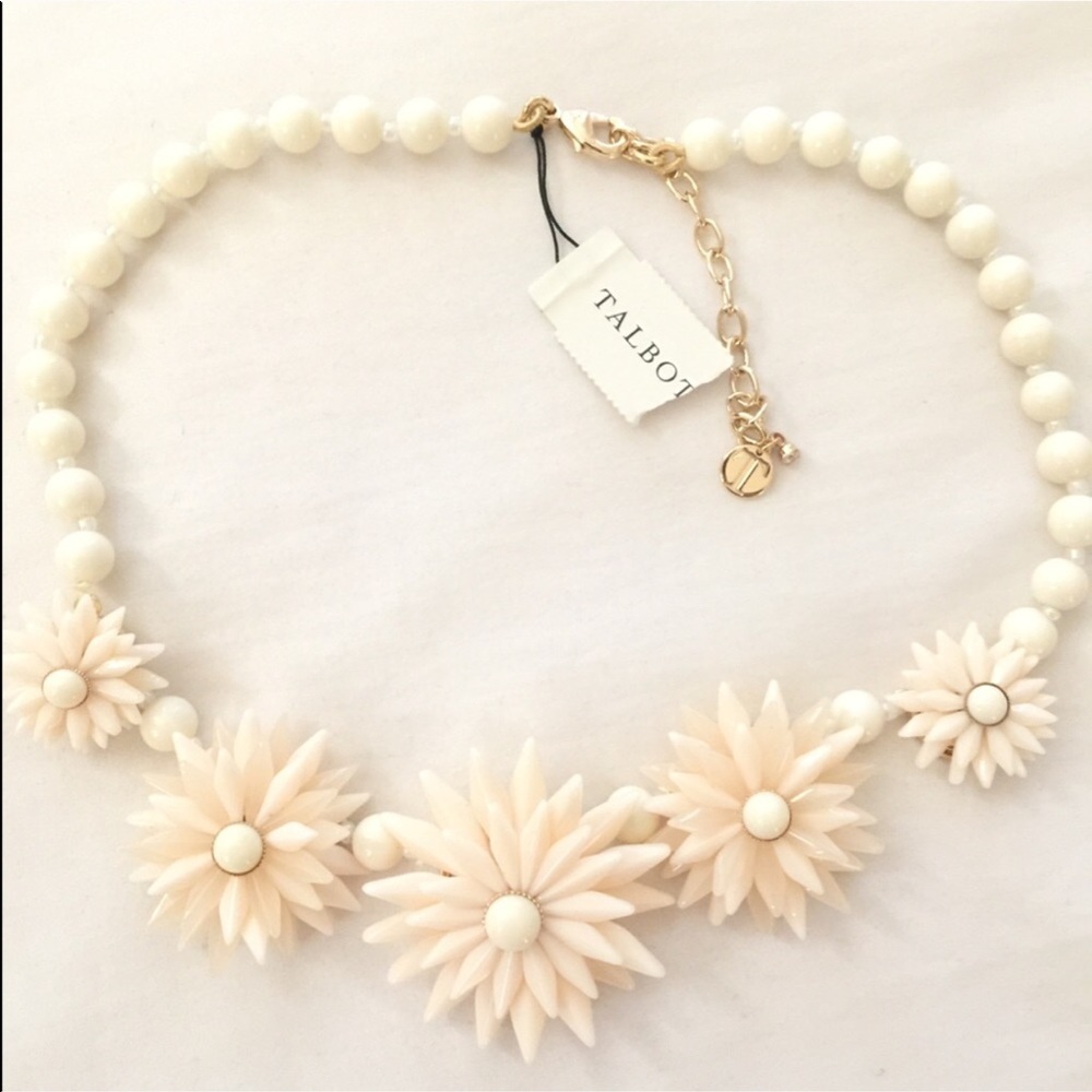 Talbots Shell Flower Necklace